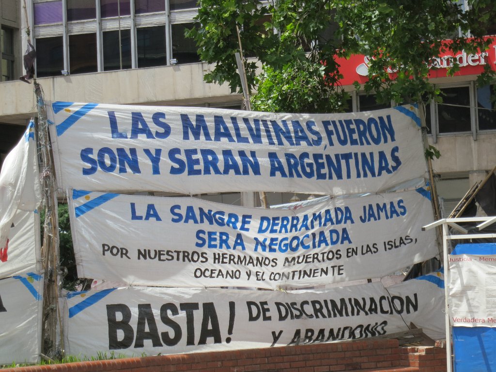 LR ARG-20130107-690